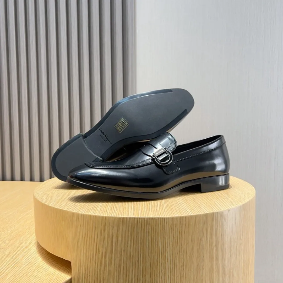 Factory P620💰🔥《Ferragamo》👏Latest•High-end top brand luxury~purchasing agent, top~quality. New fashionable business men's shoes🔜The uppers are made of original open-edge beaded cowhide➕cowhide·lining, with fine workmanship. The original stylish and soft combination wear-resistant and non-slip outsole is light and comfortable on the feet. The real thing looks better in real photos. Size: 38--44